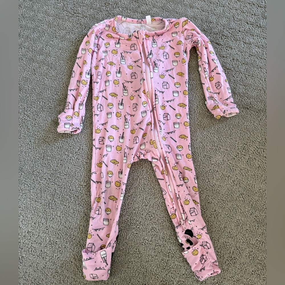 Bellabu Bear Milk and Cookies Convertible Footie